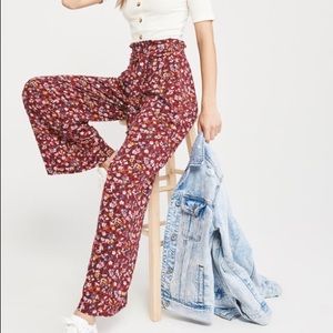 Abercrombie belted wide-leg pants.